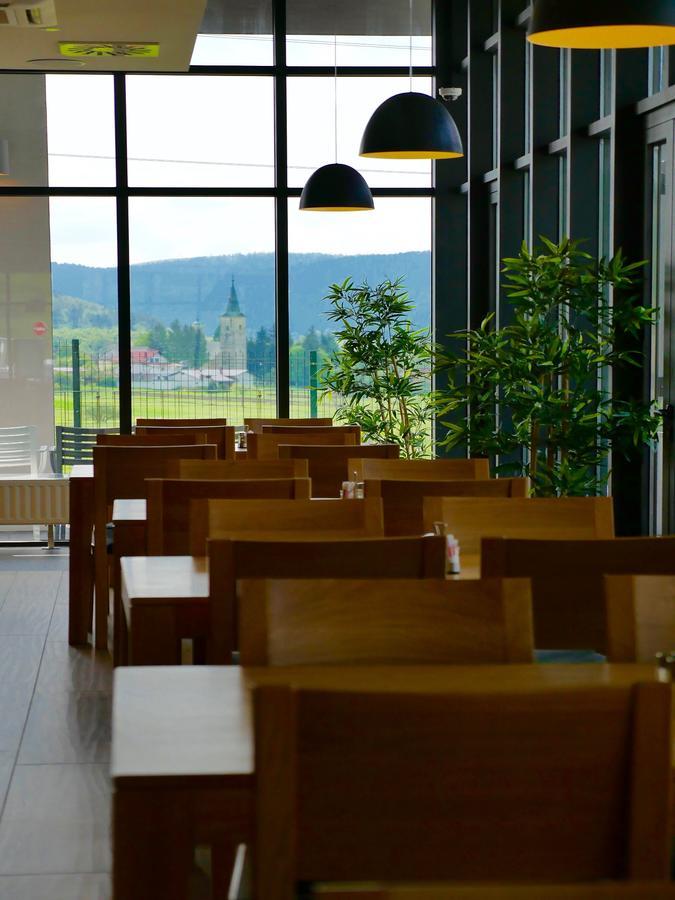 Brinje Hotel Lika Sjever מראה חיצוני תמונה