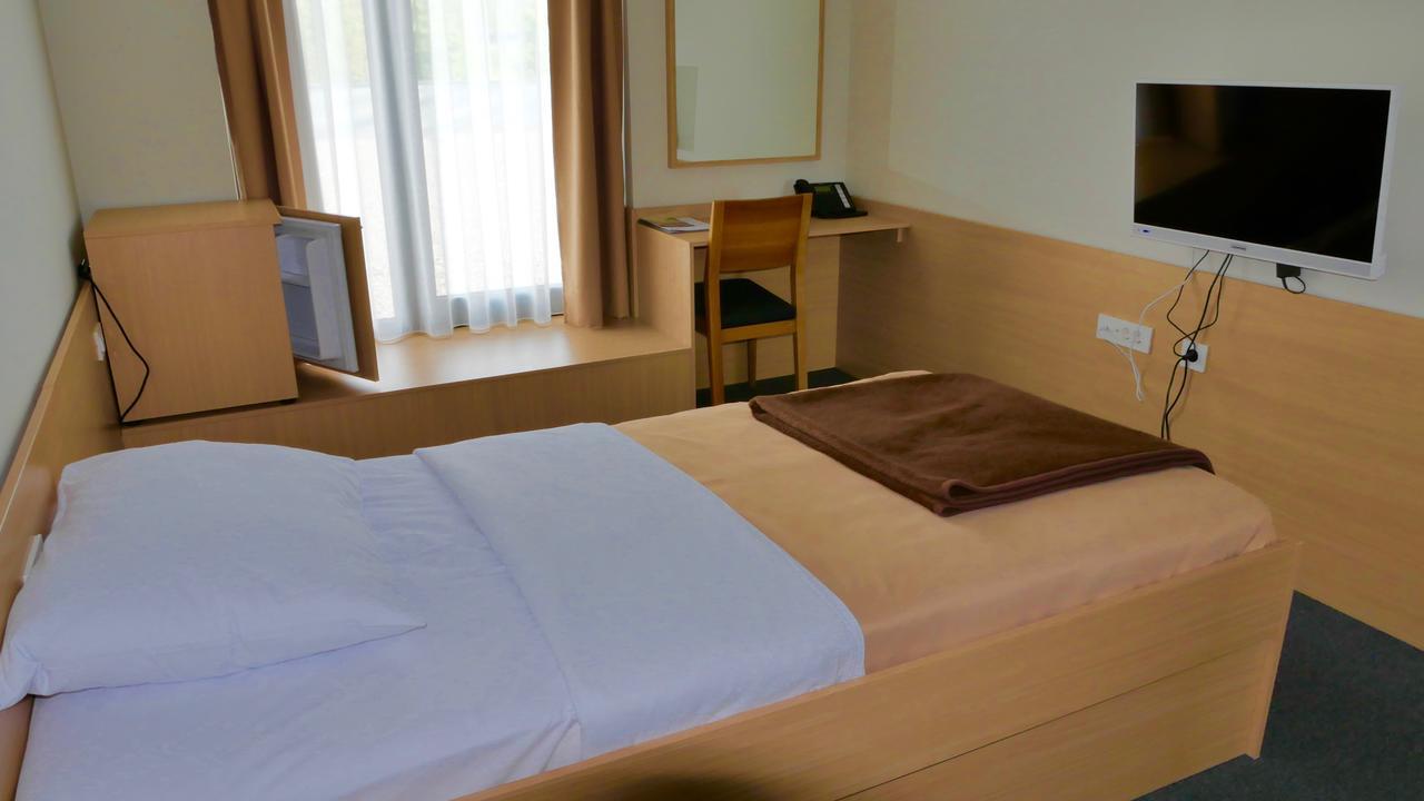Brinje Hotel Lika Sjever מראה חיצוני תמונה